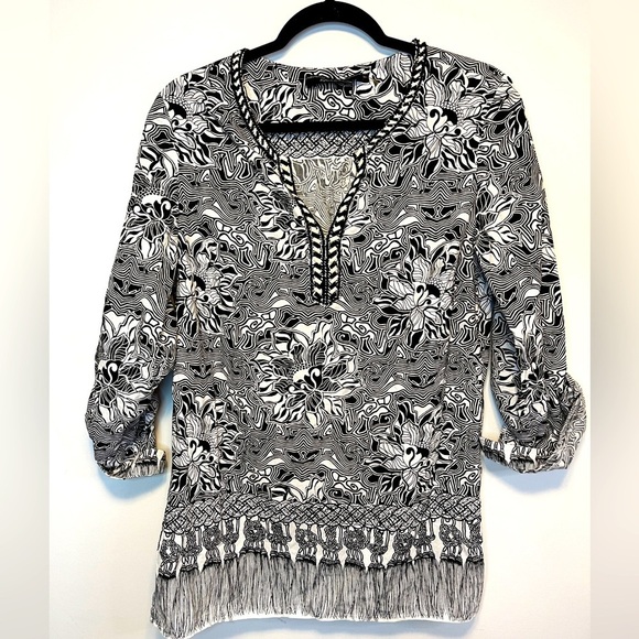 Robert Graham Tops - Robert Graham Beaded Black White Tunic Top S